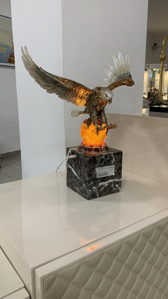 DECORATION AIGLE SUR CRISTAL DEC-P17
