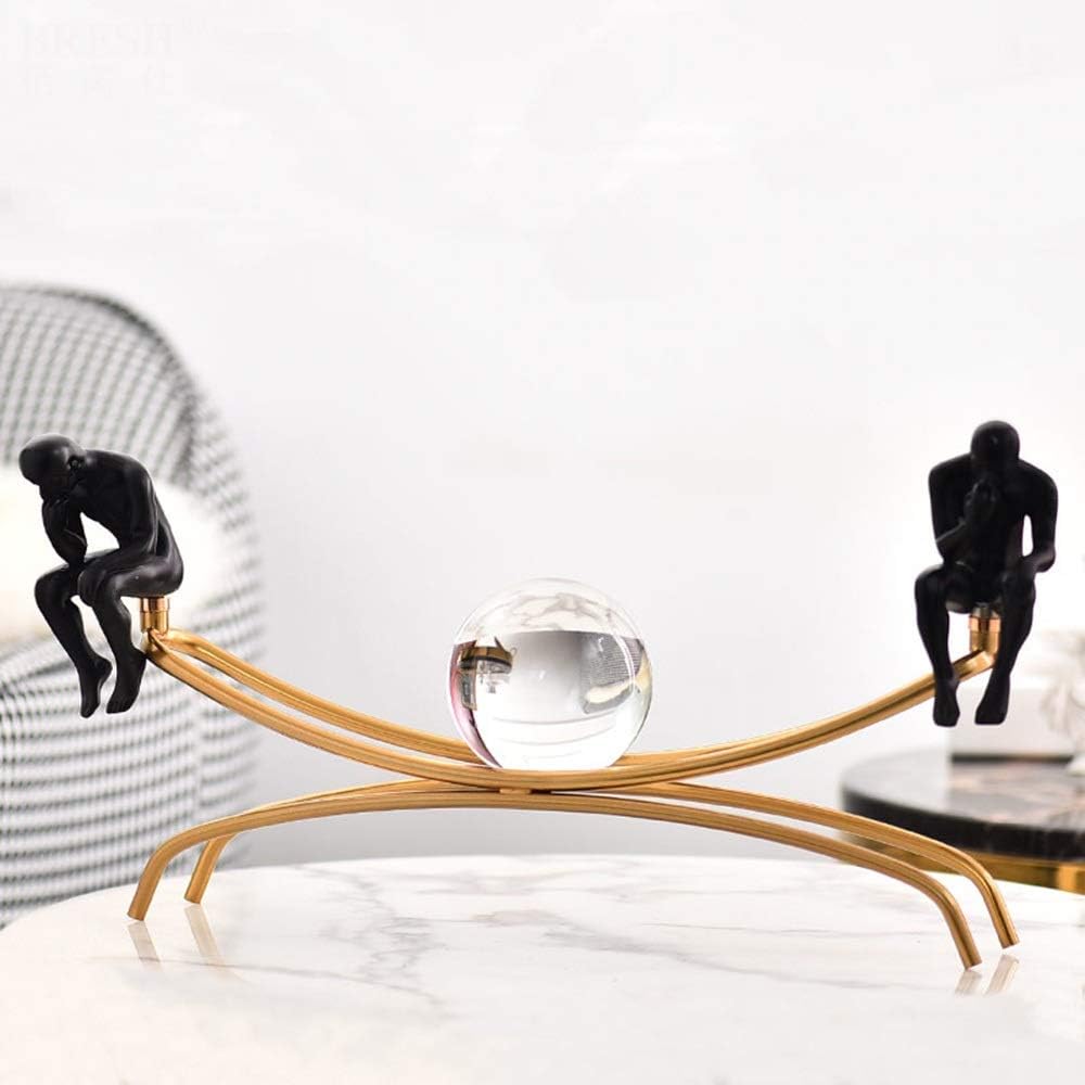 DECO 2 HOMMES ABSTRAITS SUR BALANCE DEC-N17